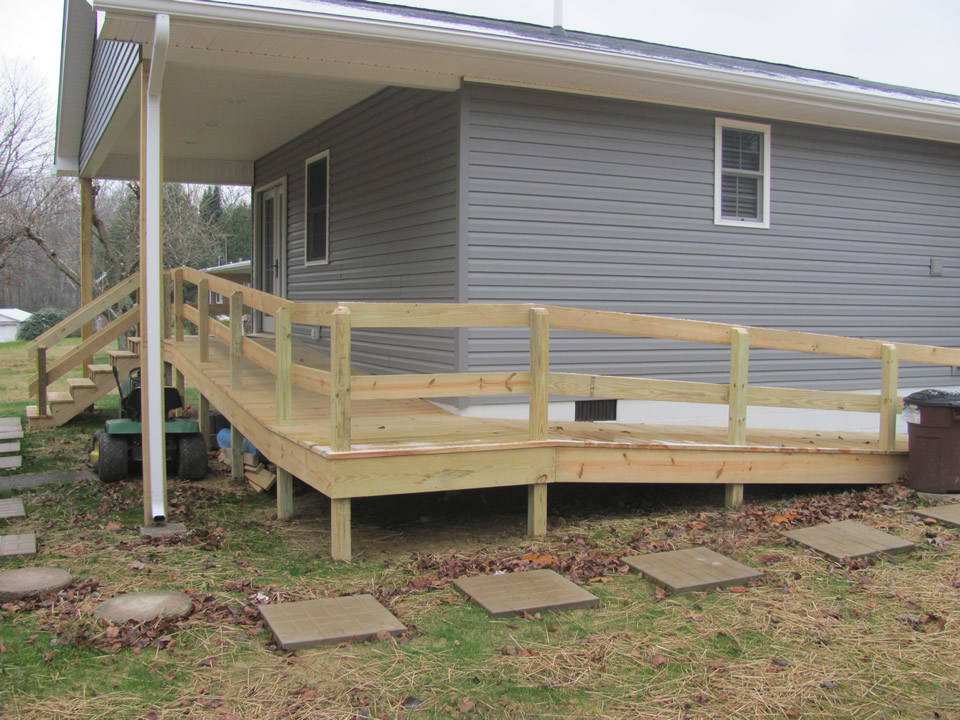 Wheelchair accessible ramp for residence